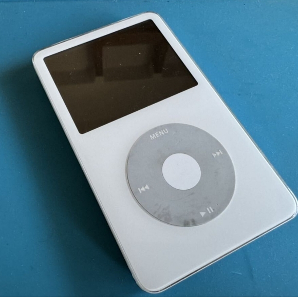 🎉HP🎉Ipod classic 5th generation Model 1136 30G - Picture 1 of 5